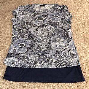 Lark Lane Floral Print Top. Size L